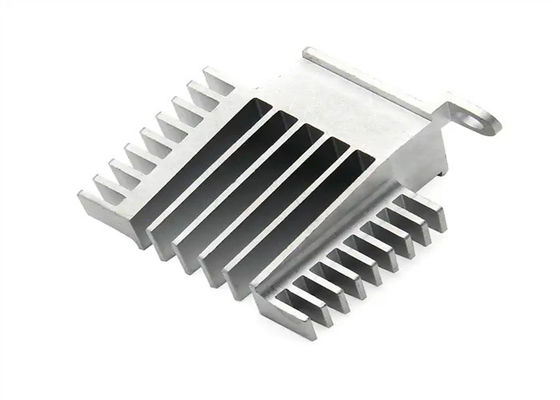 Fabbricazione di apparecchiature per il rivestimento di mobili di alluminio per l'estrusione