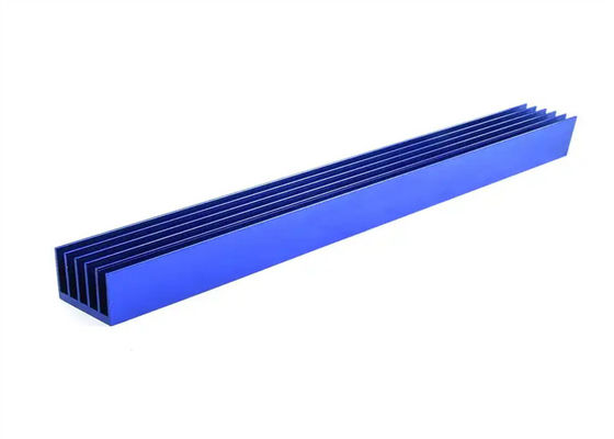 Fabbricazione di apparecchiature per il rivestimento di mobili di alluminio per l'estrusione