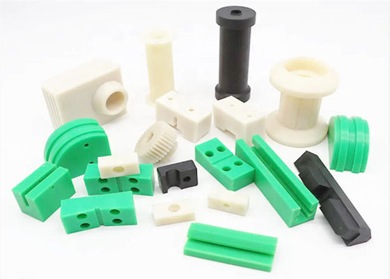 Servizi di lavorazione di materie plastiche di alta velocità a cinque assi