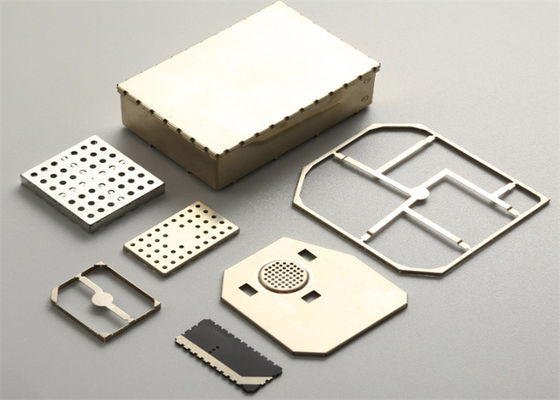 Produttori di parti per stampaggio metallico di precisione su misura Leggera resistente