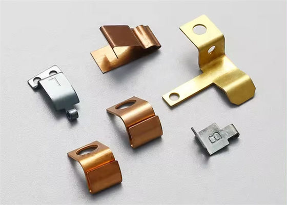 Stampaggio di lamiere di metallo per autoveicoli lisce Parti di lamiere di metallo stampate personalizzate