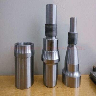 Parti tornite CNC anodizzate e ispezionate al 100%, componenti lavorati di precisione progettati per offrire prestazioni e resistenza alla corrosione
